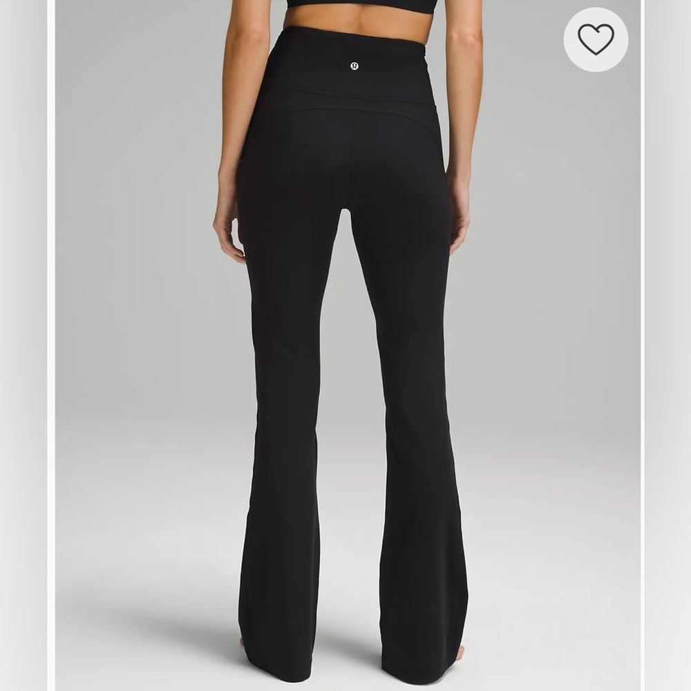NWOT lululemon athletica Groove Super High Rise Flared Pant - Picture 1 of 9